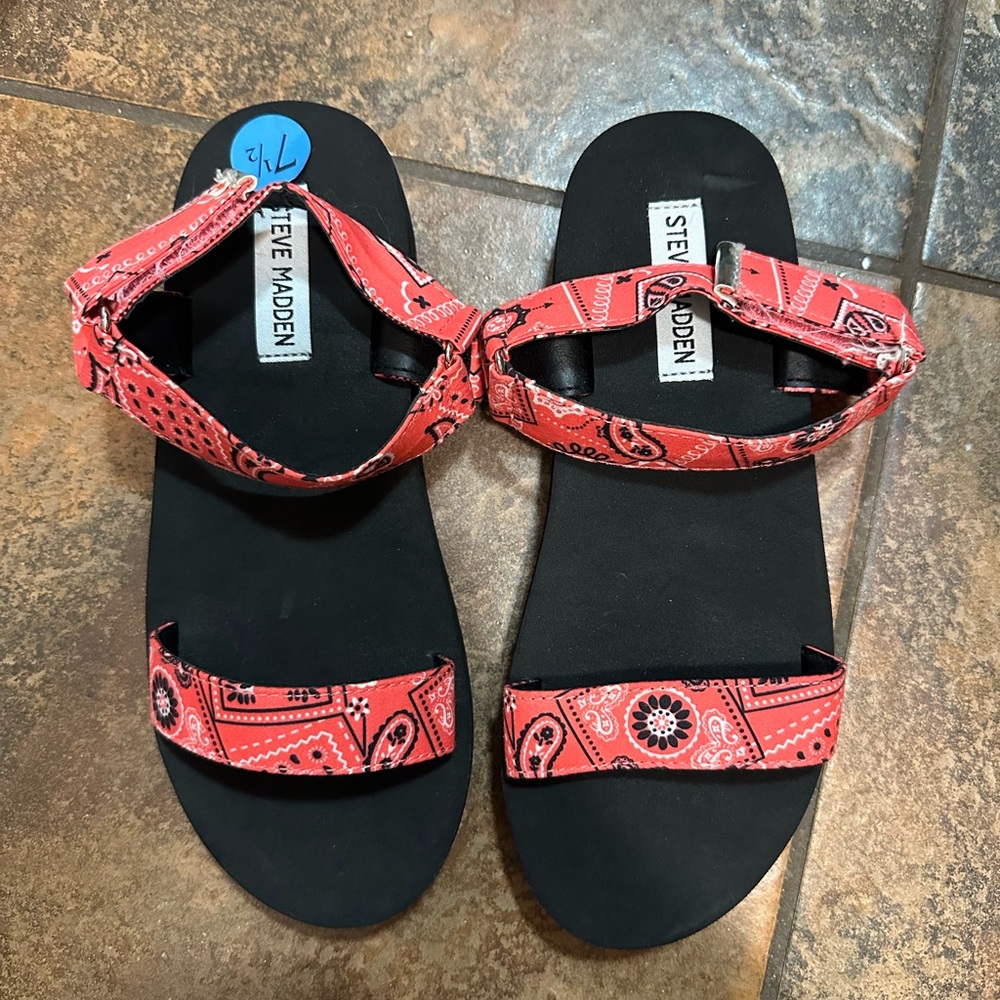 Steve Madden Bandana Salmon Orange/Pink Sandals